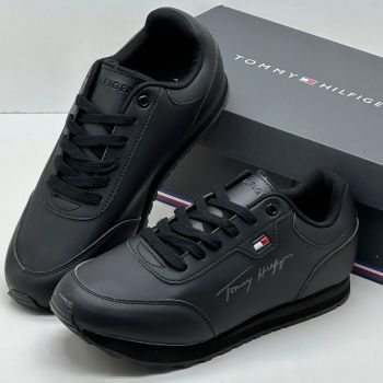 T H Sneakers All Black