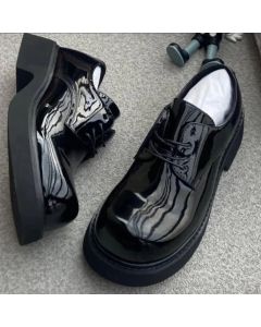 Balenciaga Luxury Wet-look Black